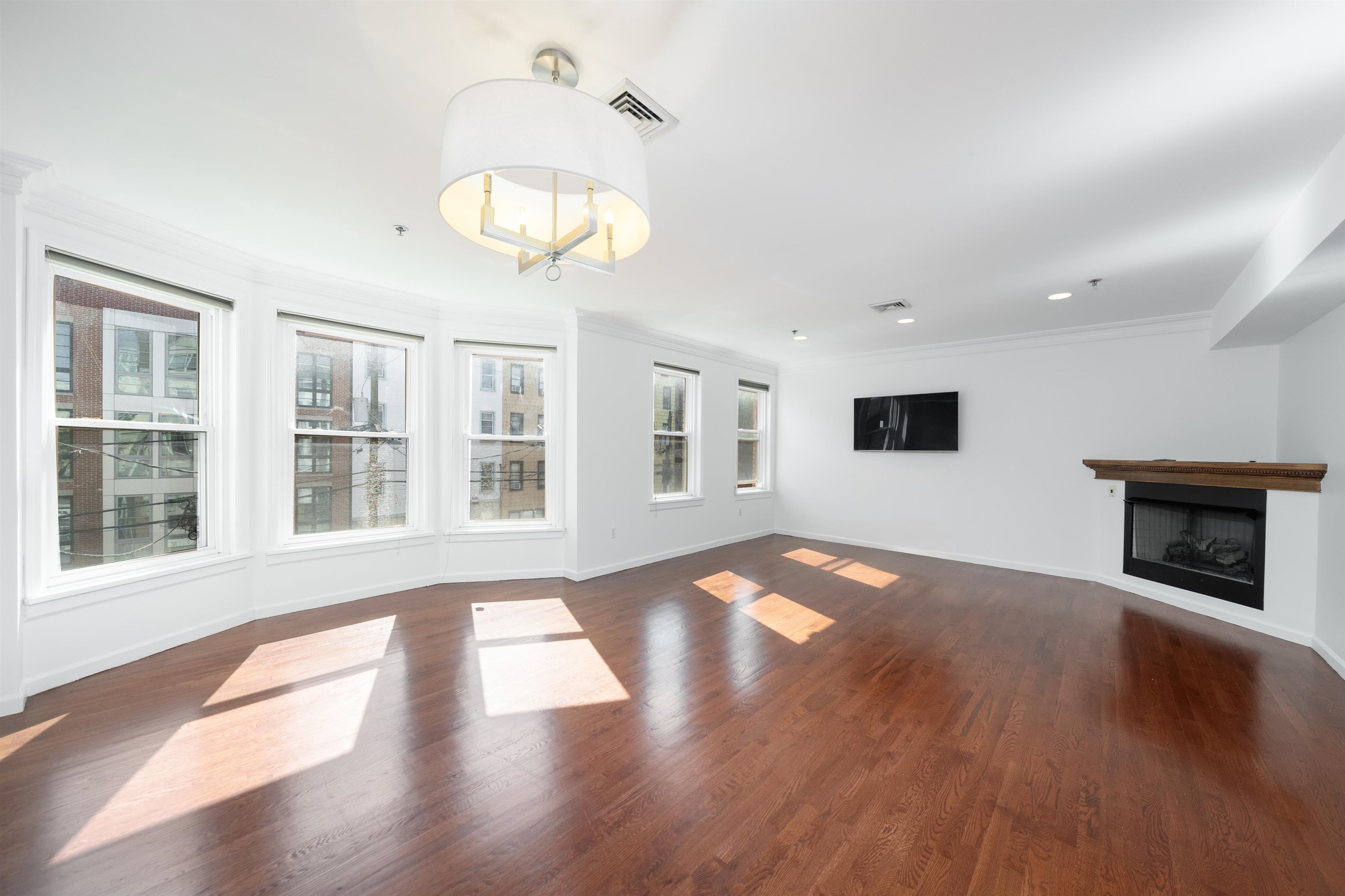 # 250008947 - For Rent in Hoboken NJ