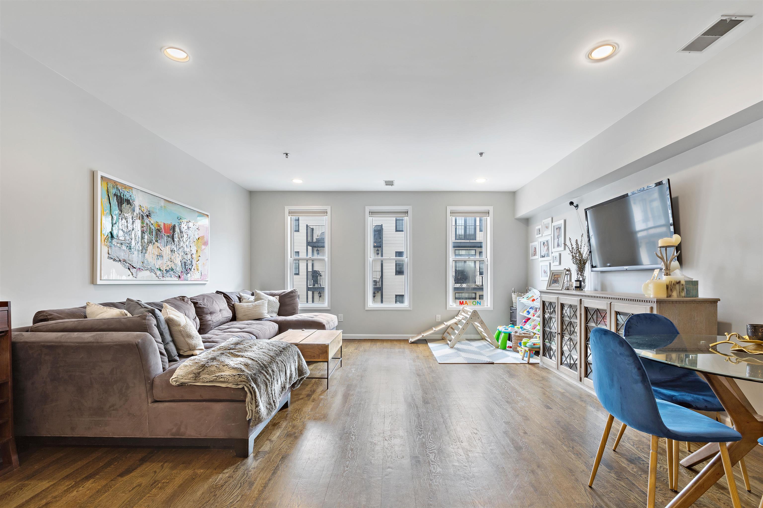 # 250008957 - For Rent in Hoboken NJ
