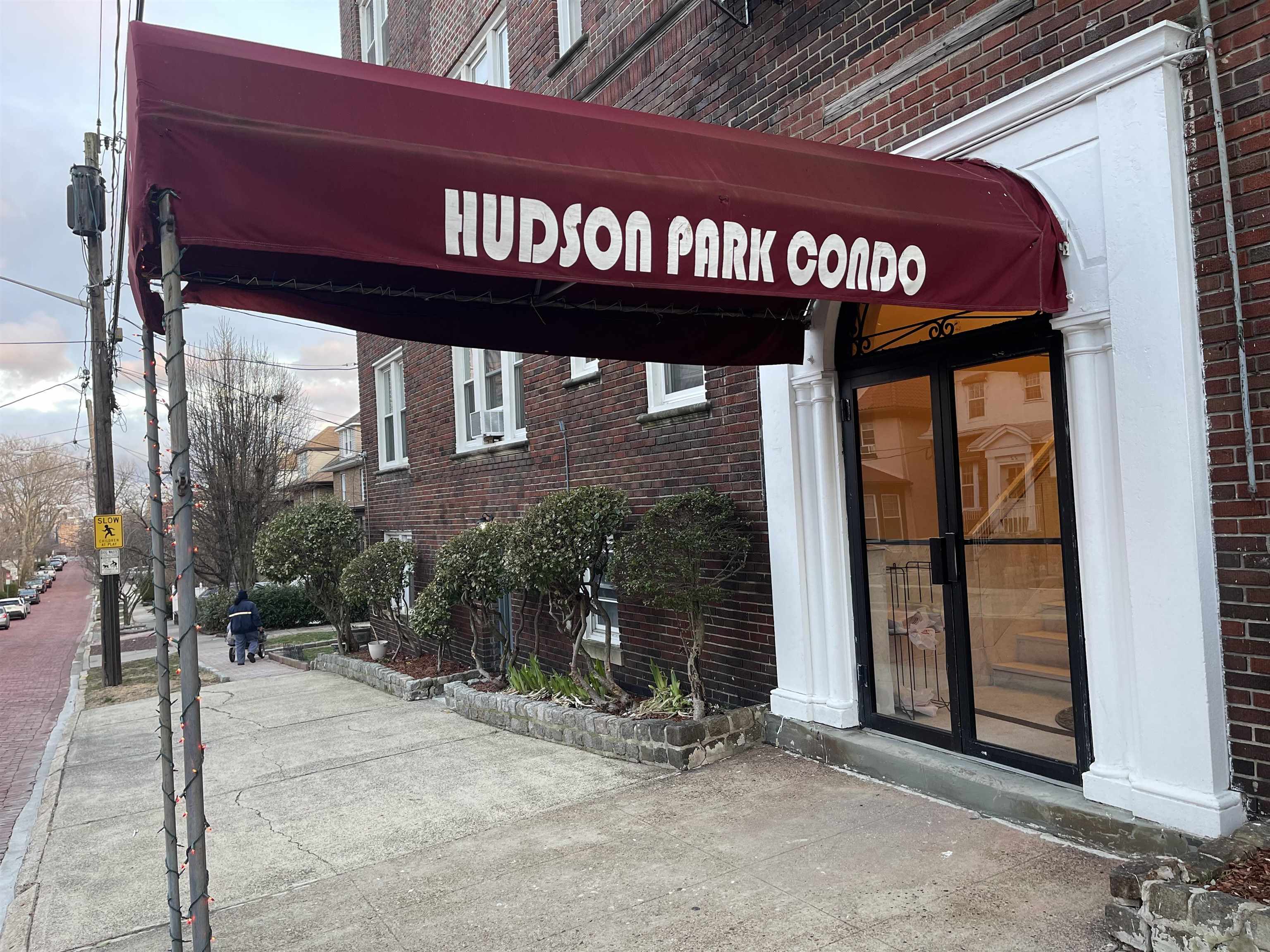 # 250008969 - For Rent in North Bergen NJ