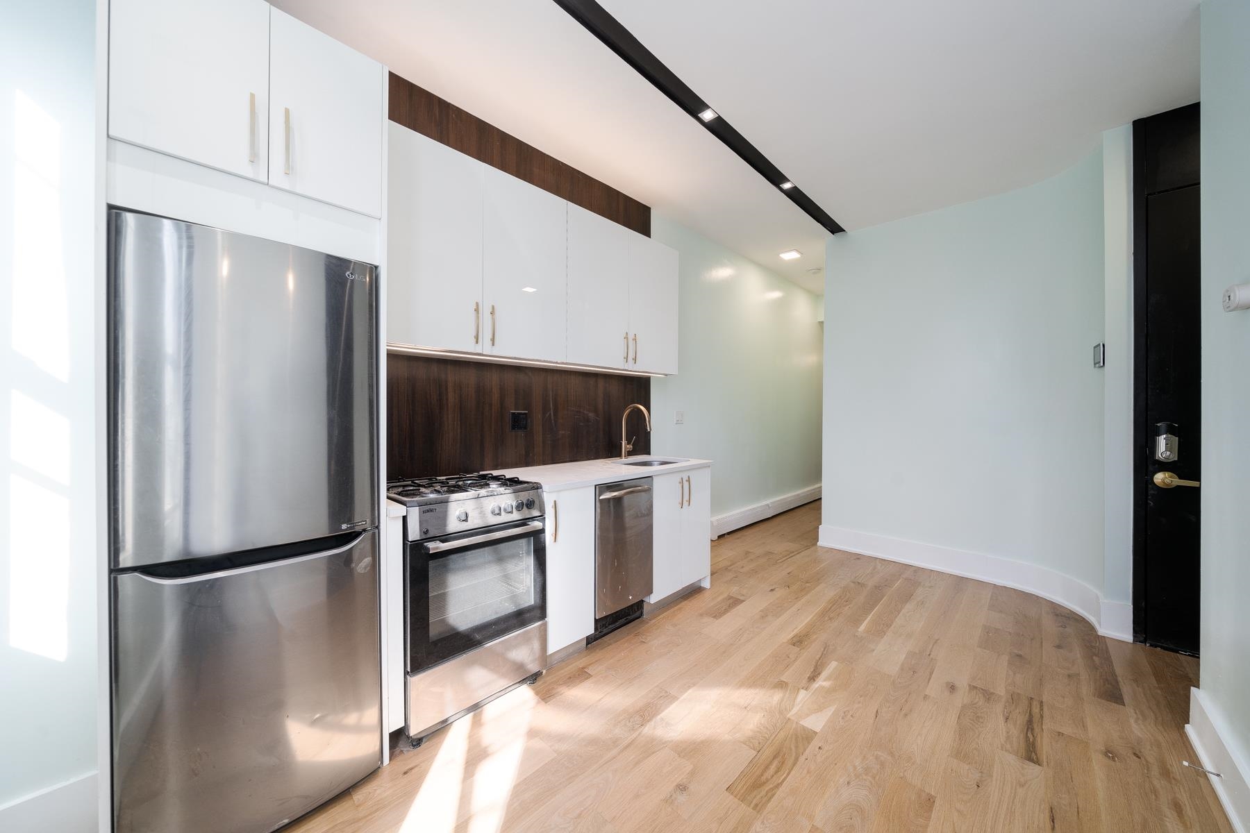 # 250008970 - For Rent in JERSEY CITY - Journal Square NJ