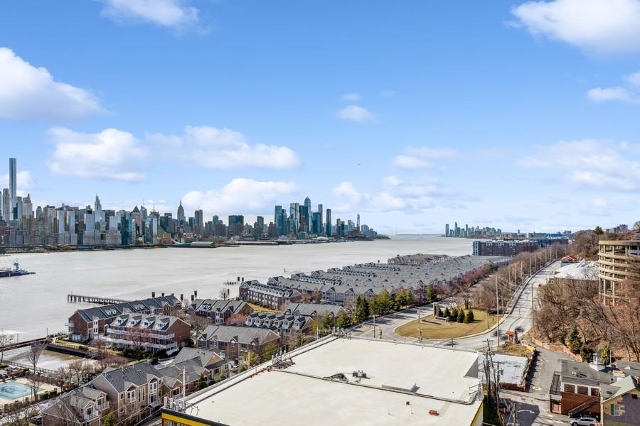 # 250008977 - For Rent in Guttenberg NJ