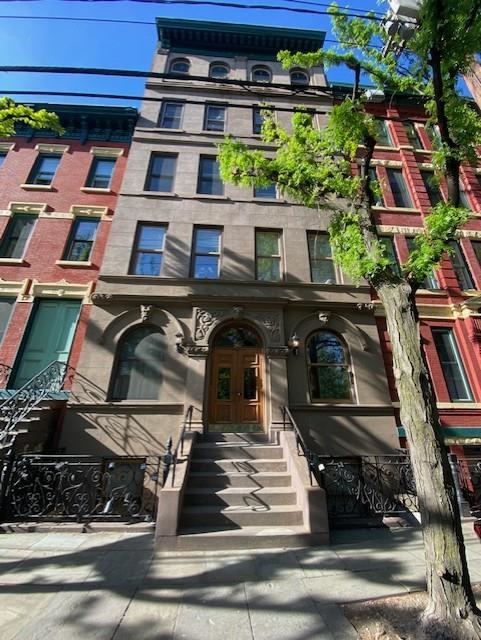 # 250008979 - For Rent in JERSEY CITY - Downtown NJ