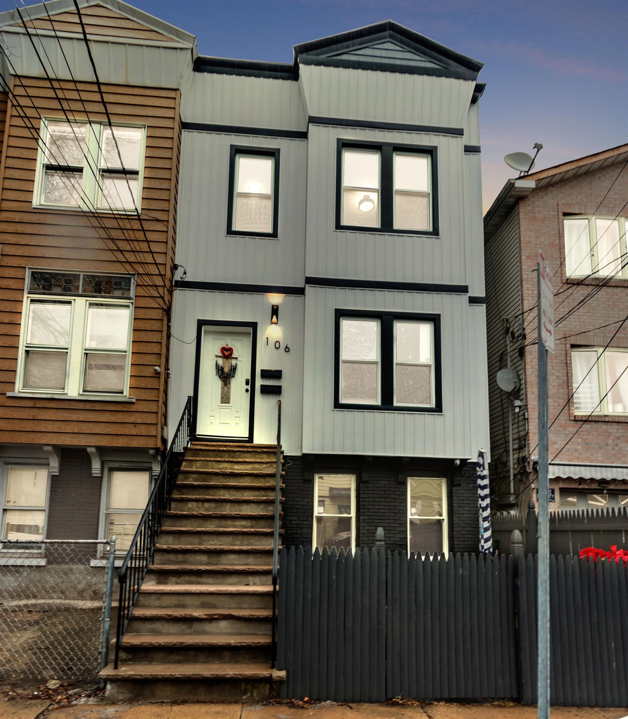 # 250009007 - For Rent in JERSEY CITY - Bergen-Lafayett NJ