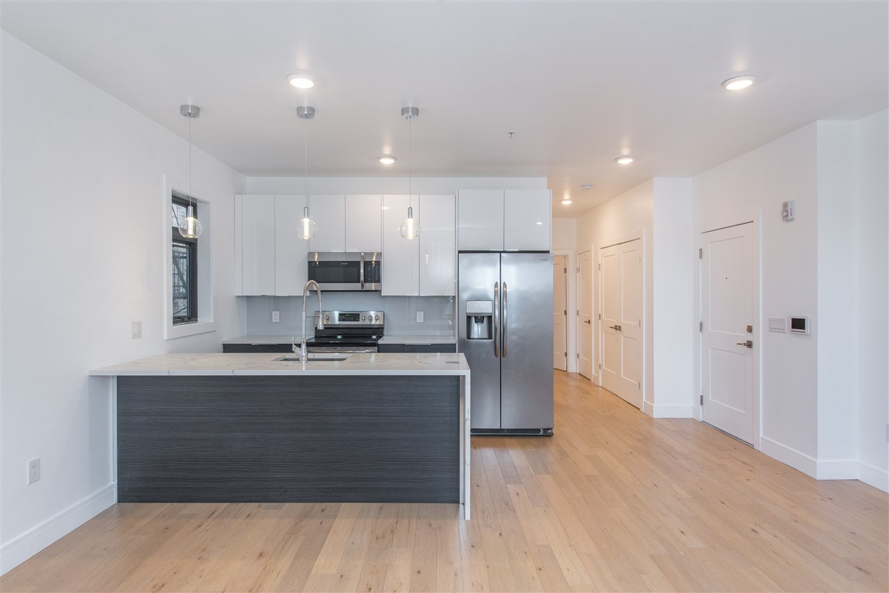 # 250009070 - For Rent in North Bergen NJ