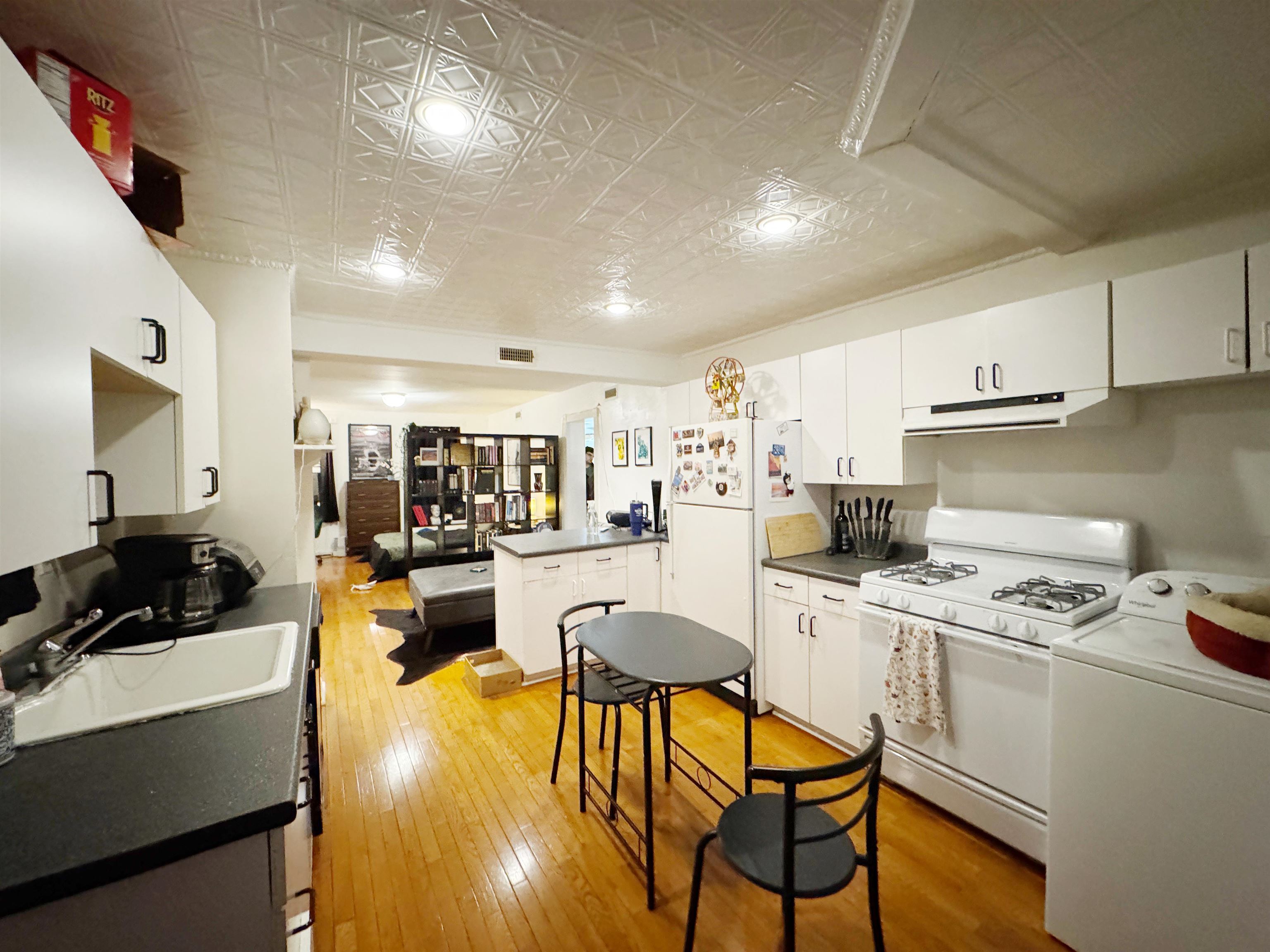 # 250009128 - For Rent in JERSEY CITY - Downtown NJ