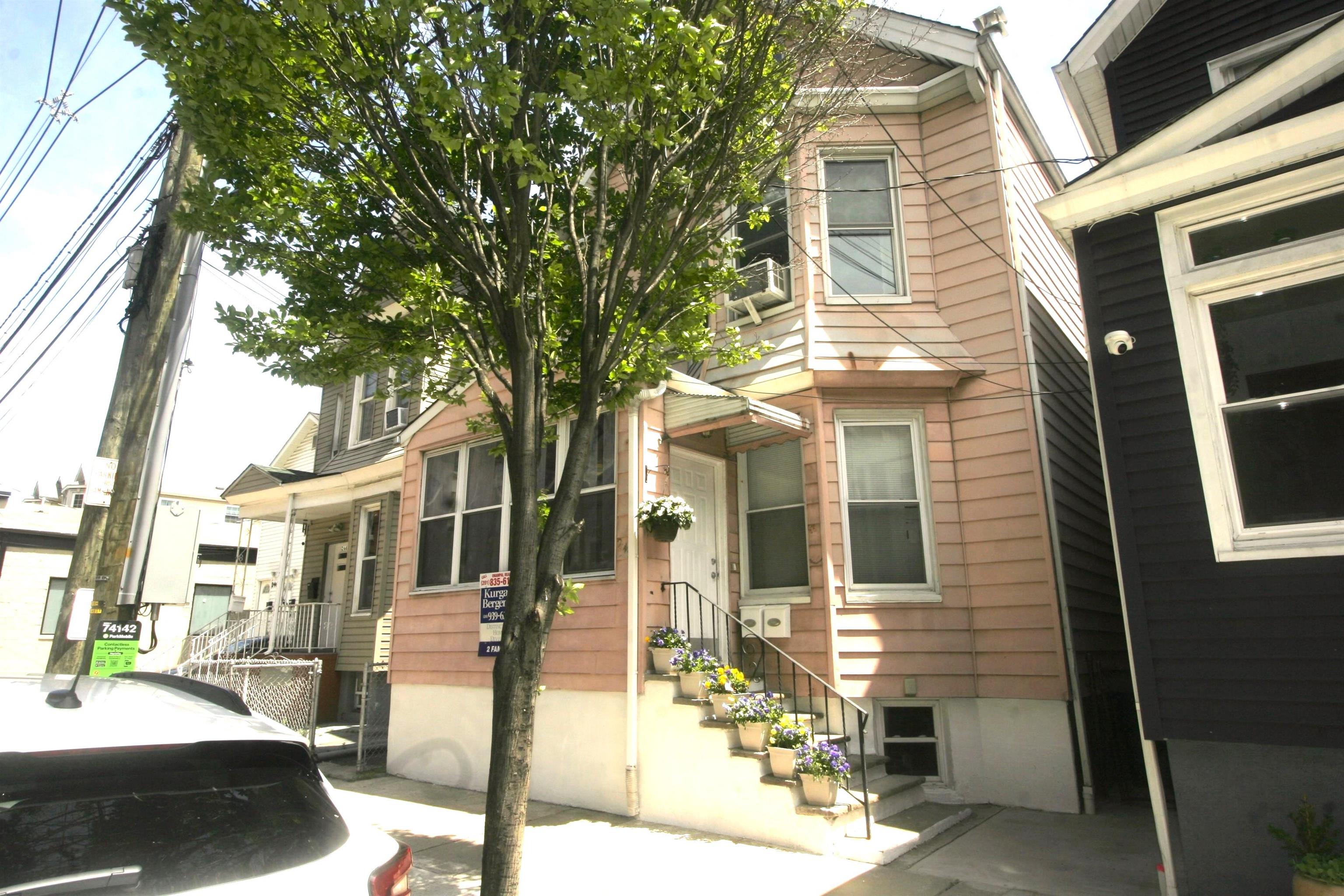 # 250009192 - For Rent in East Newark NJ