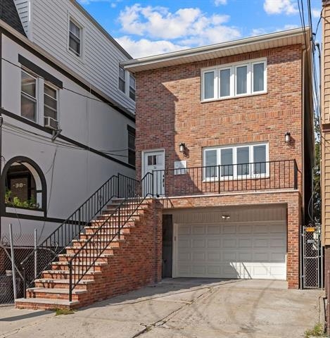 # 250009235 - For Rent in JERSEY CITY - Heights NJ