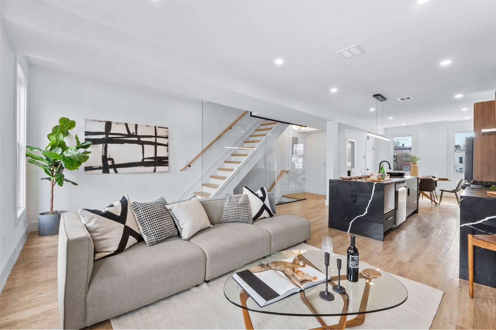 # 250009263 - For Rent in JERSEY CITY - Heights NJ