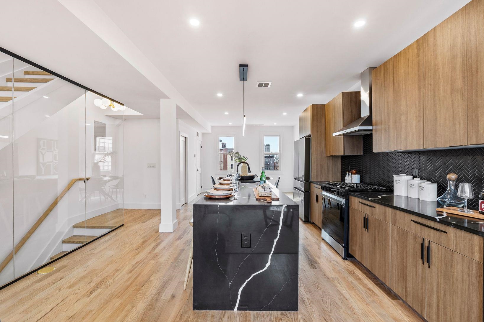 # 250009265 - For Rent in JERSEY CITY - Heights NJ