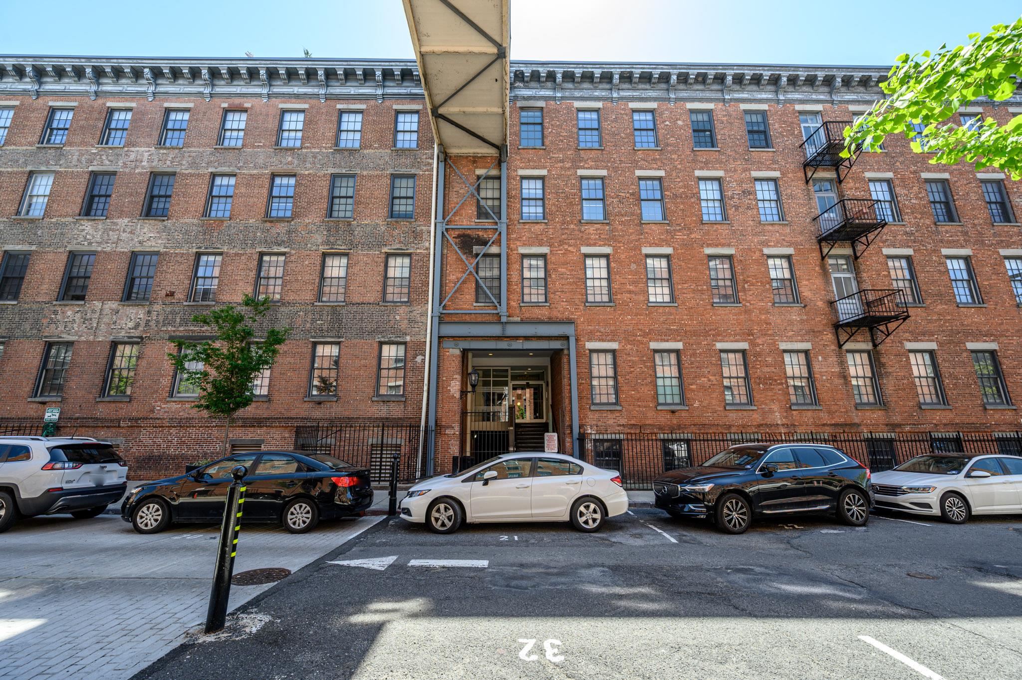 # 250009267 - For Rent in JERSEY CITY - Downtown NJ