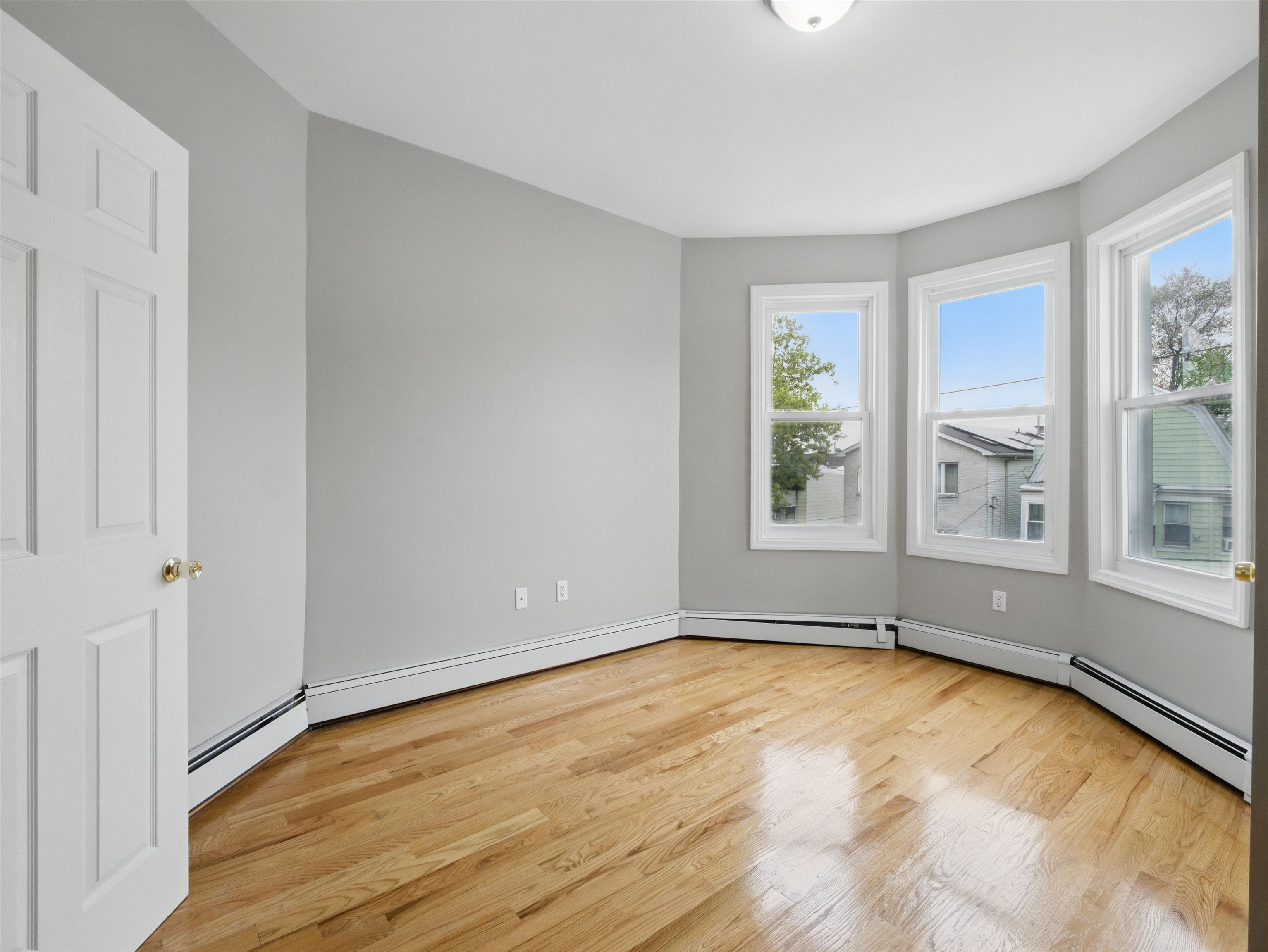 # 250009323 - For Rent in JERSEY CITY - West Bergen NJ