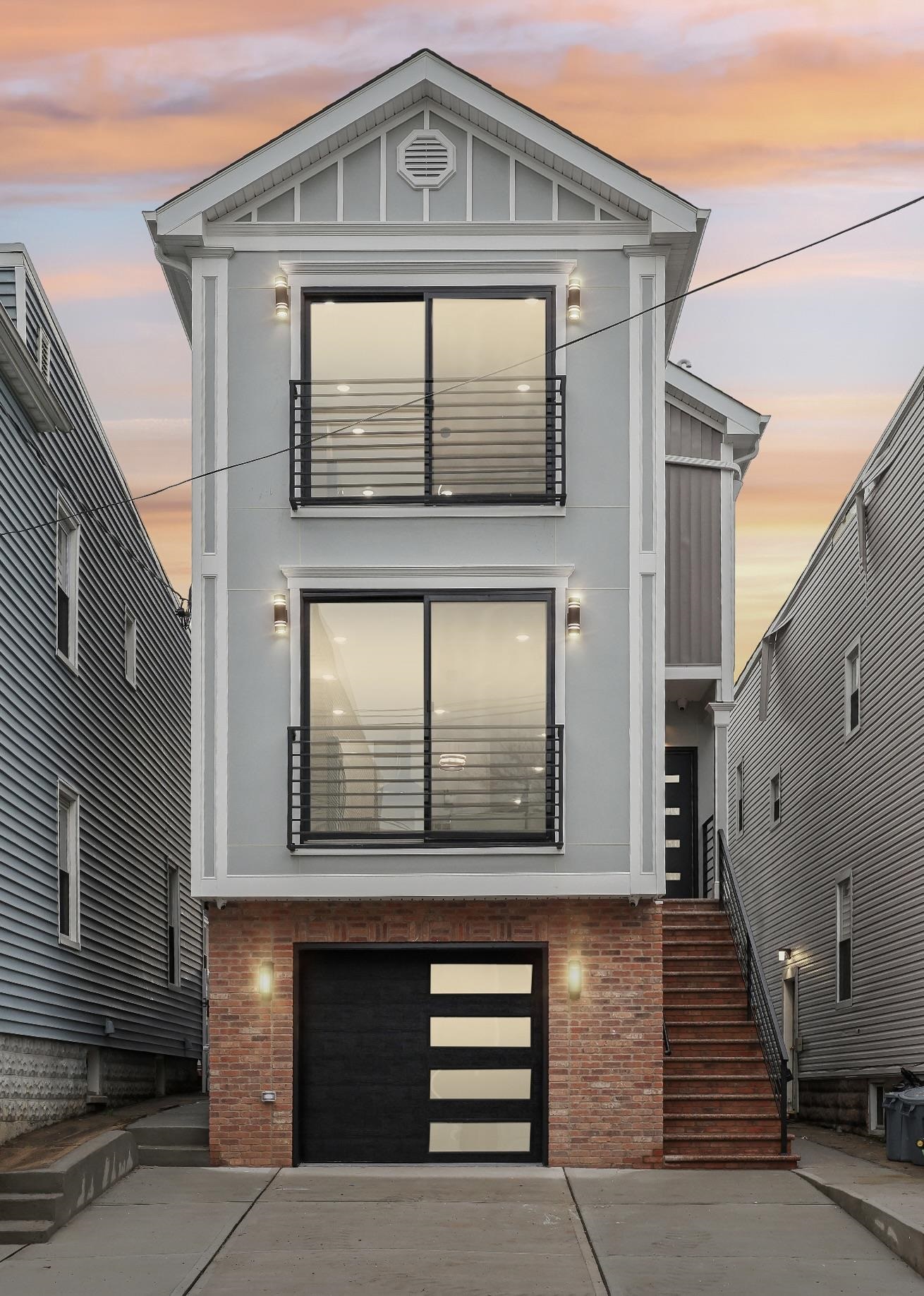 # 250009381 - For Rent in Bayonne NJ