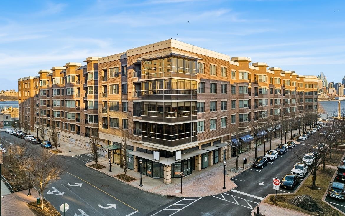 # 250009398 - For Rent in West New York NJ