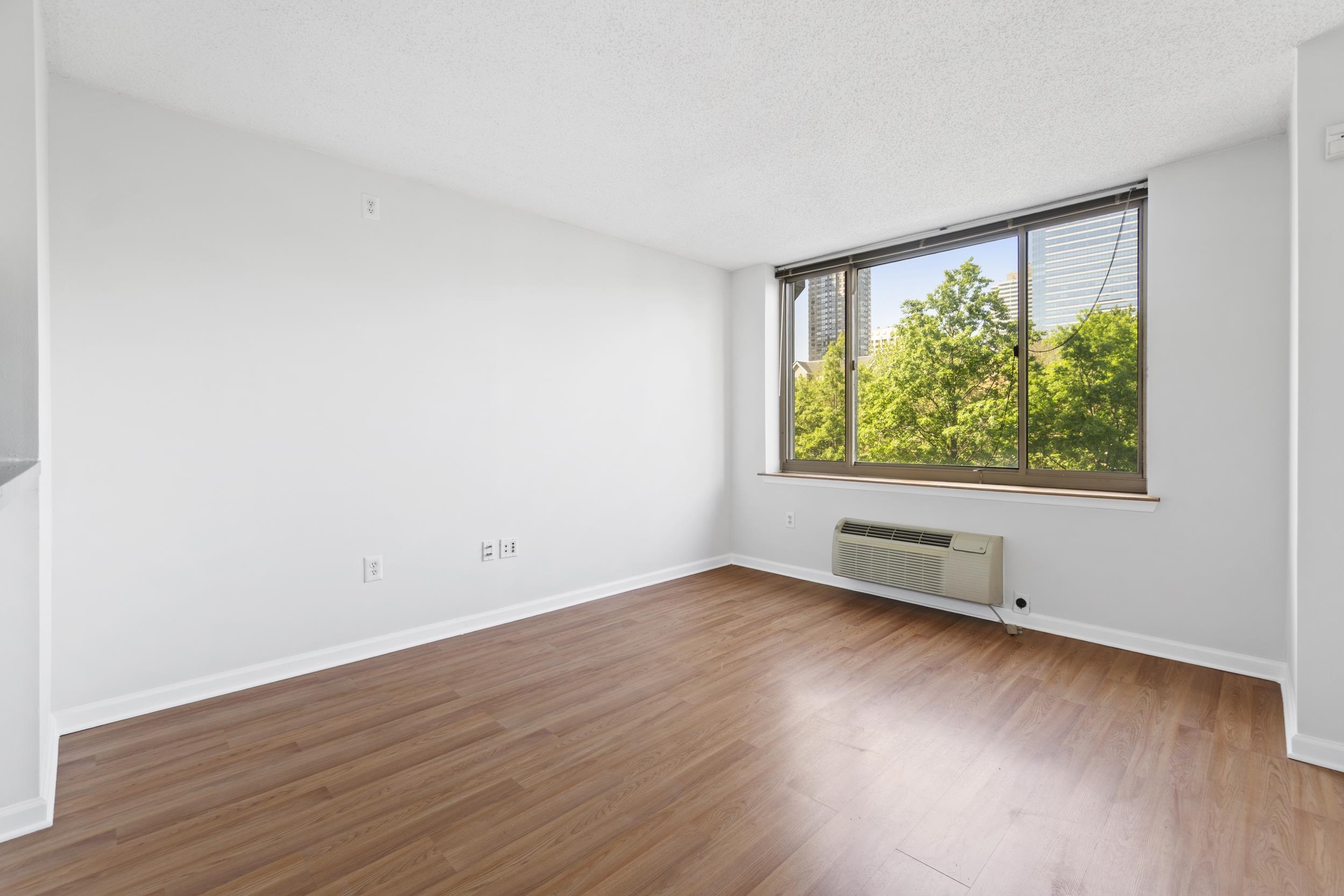 # 250009406 - For Rent in JERSEY CITY - Downtown NJ