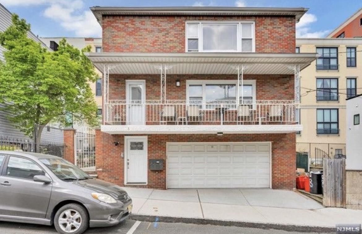 # 250009443 - For Rent in Weehawken NJ