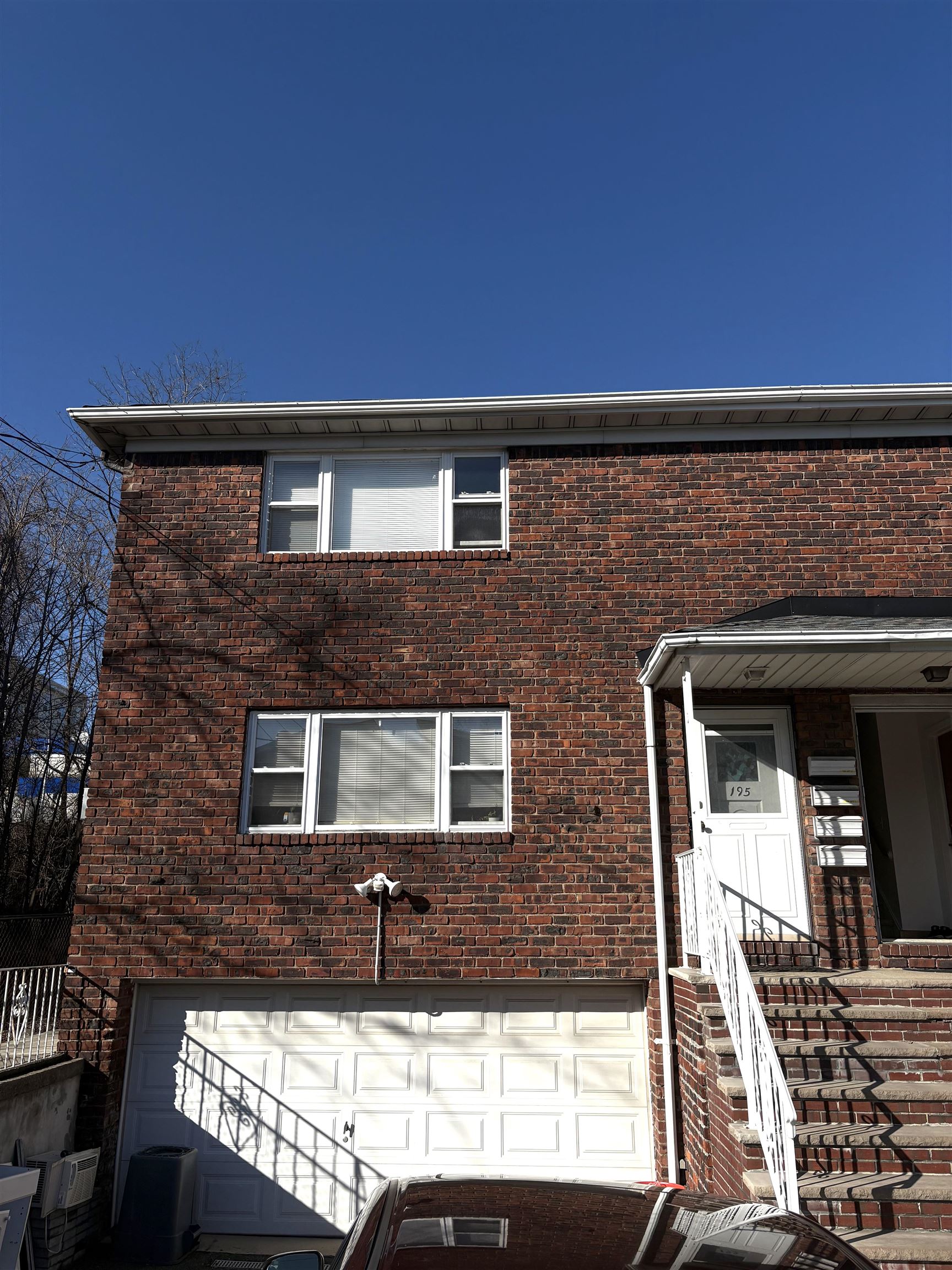 # 250009471 - For Rent in Cliffside Park NJ