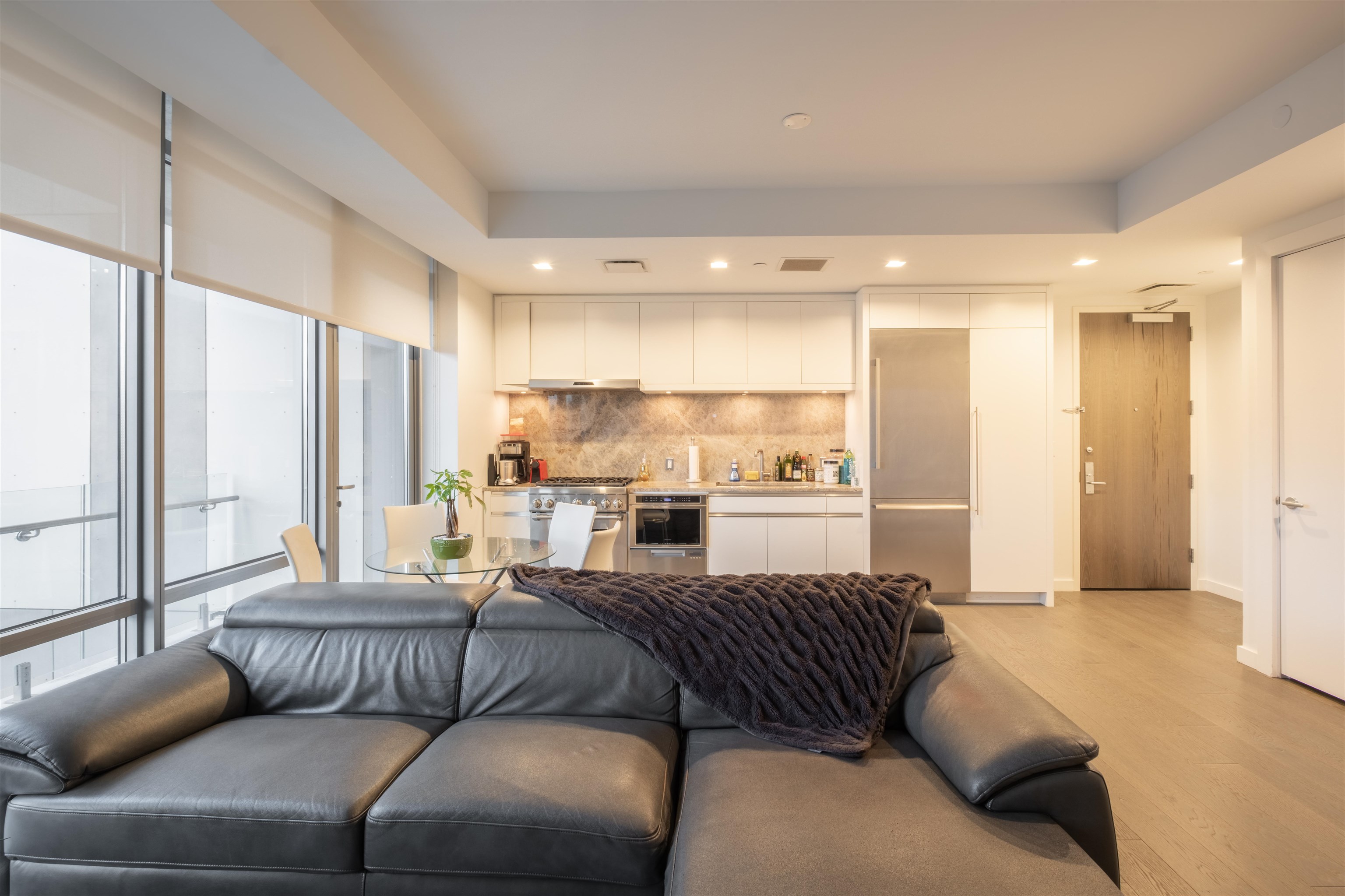 # 250009481 - For Rent in Cliffside Park NJ