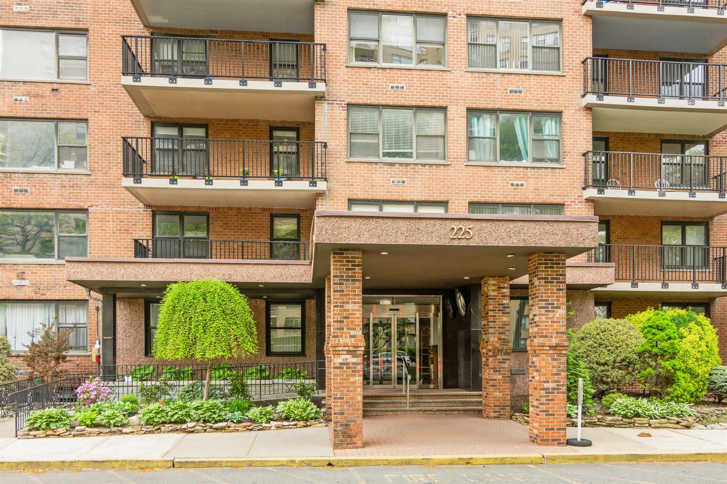 # 250009550 - For Rent in JERSEY CITY - Journal Square NJ