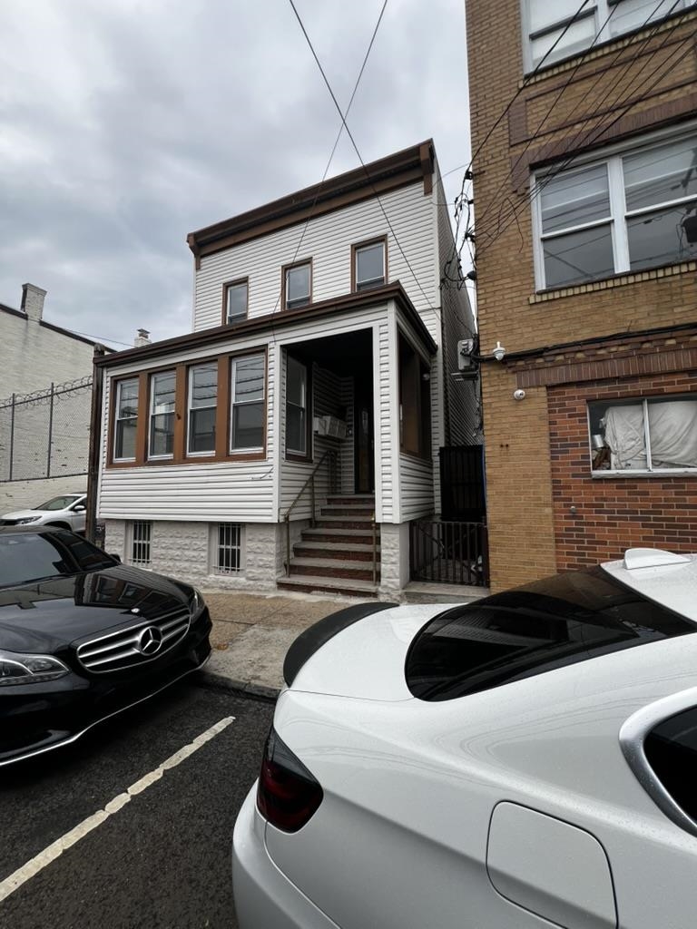 # 250009593 - For Rent in West New York NJ