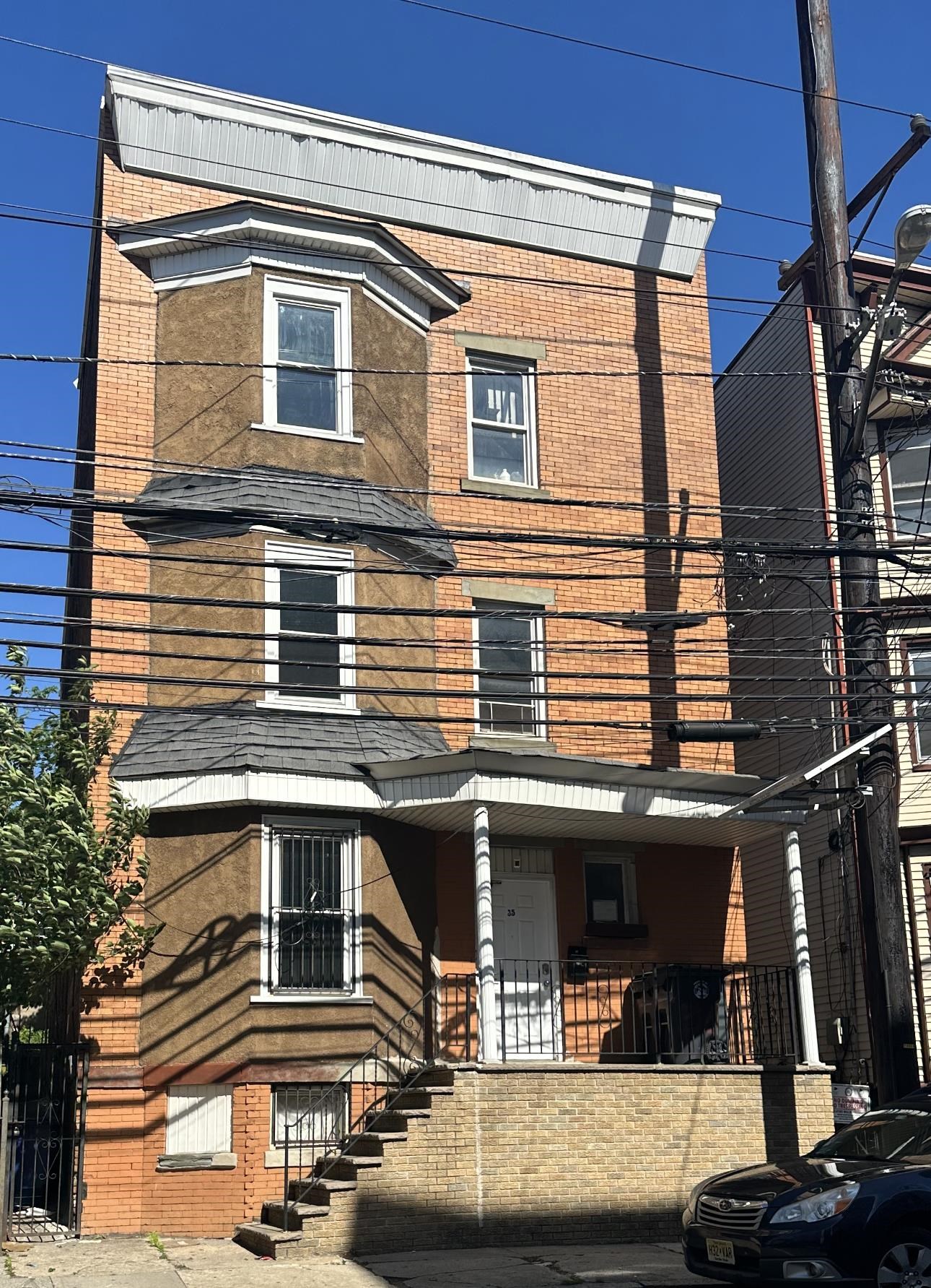 # 250009621 - For Rent in Newark NJ
