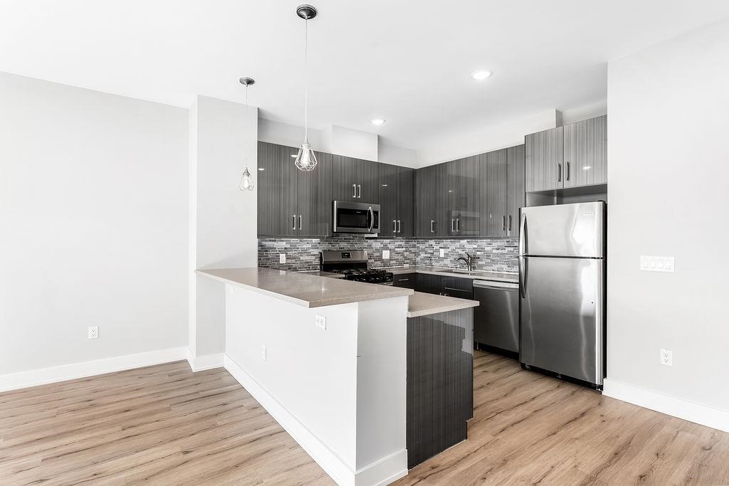 # 250009632 - For Rent in Bayonne NJ