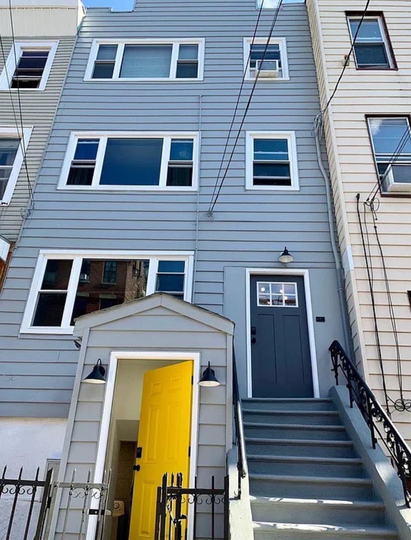 # 250009651 - For Rent in JERSEY CITY - Downtown NJ