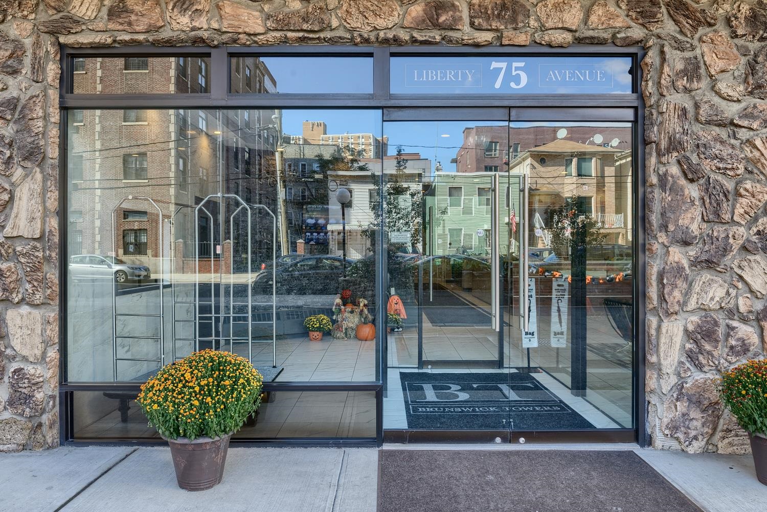 # 250009711 - For Rent in JERSEY CITY - Journal Square NJ