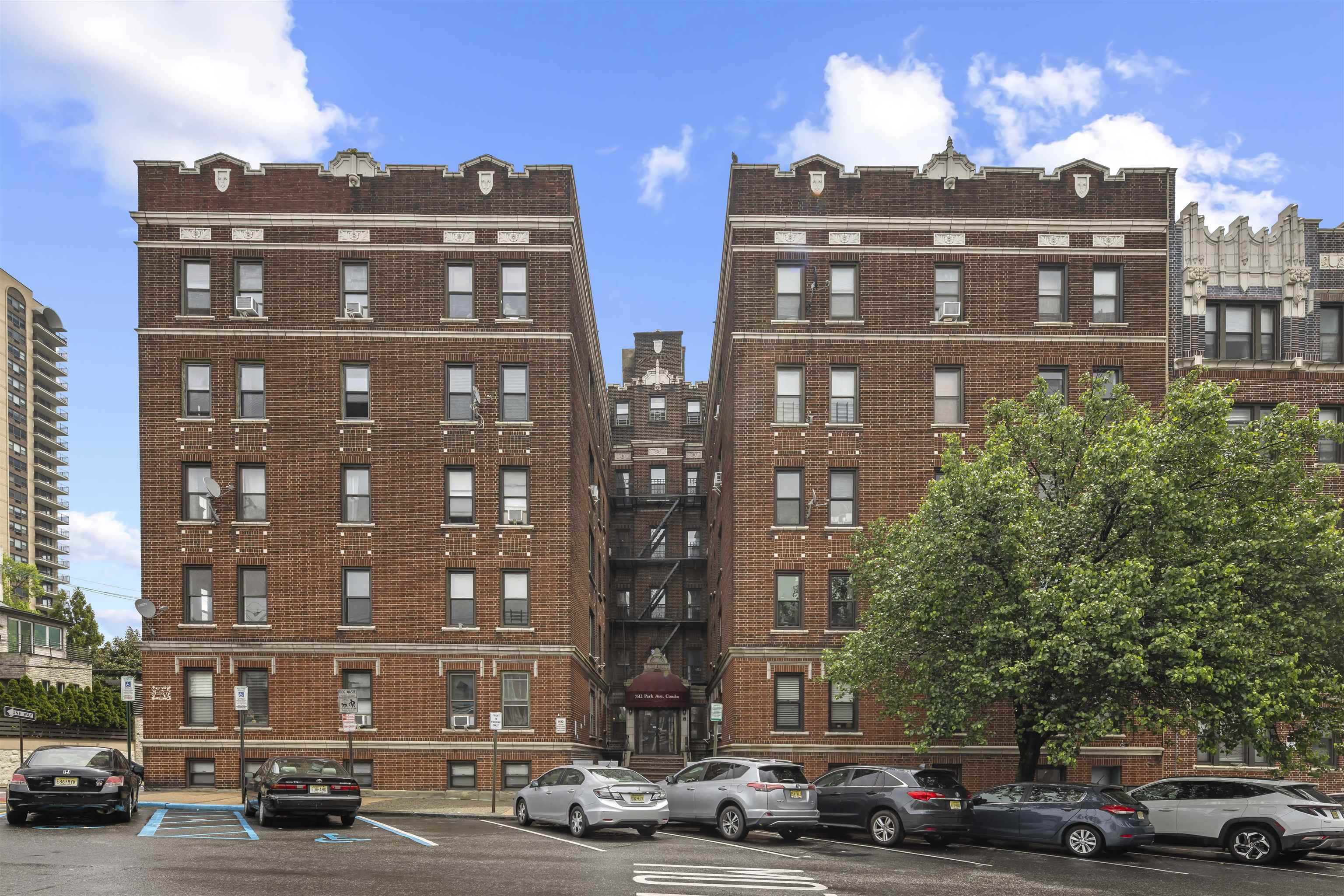 # 250009728 - For Rent in North Bergen NJ
