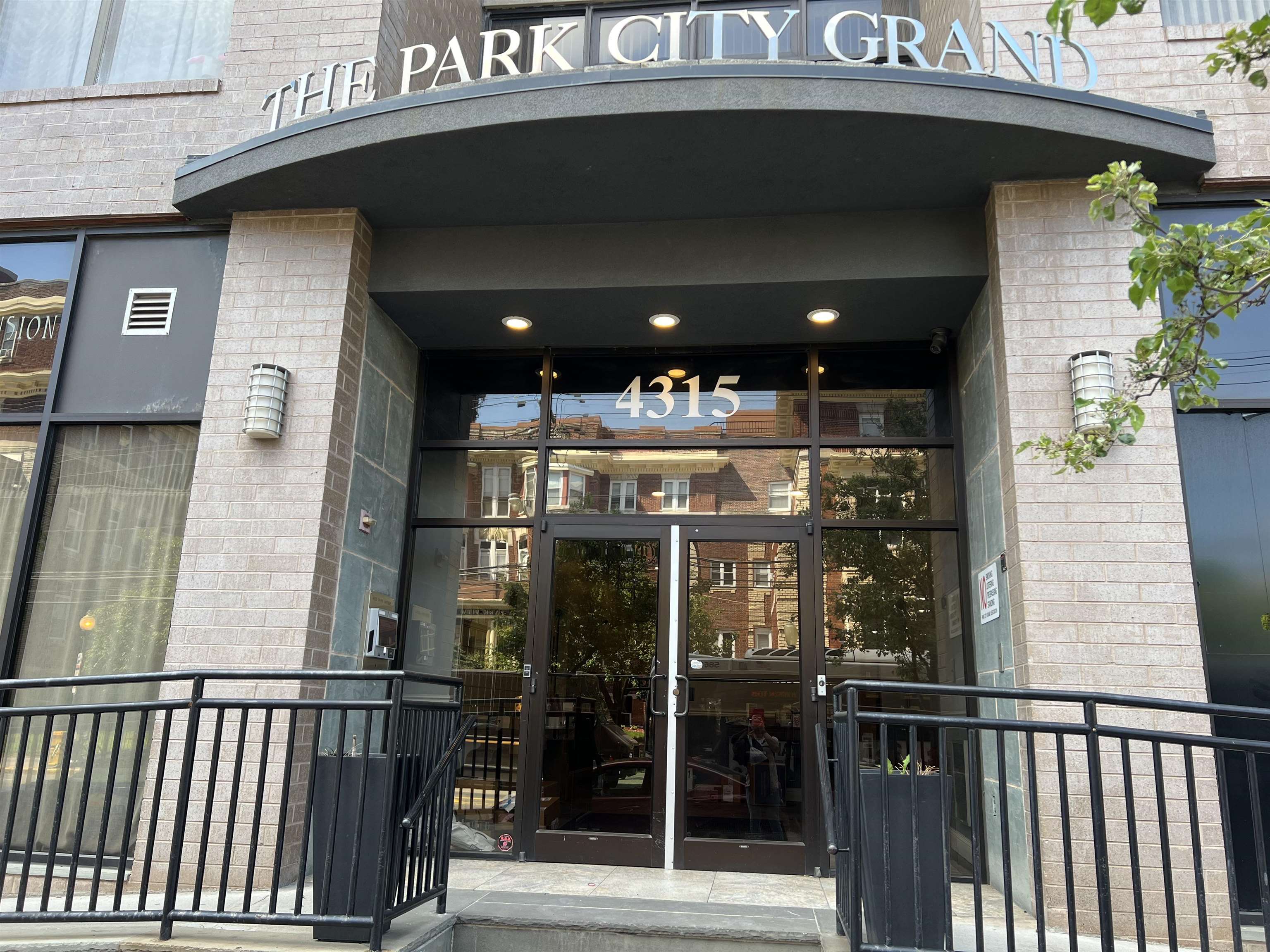 # 250009735 - For Rent in Union City NJ