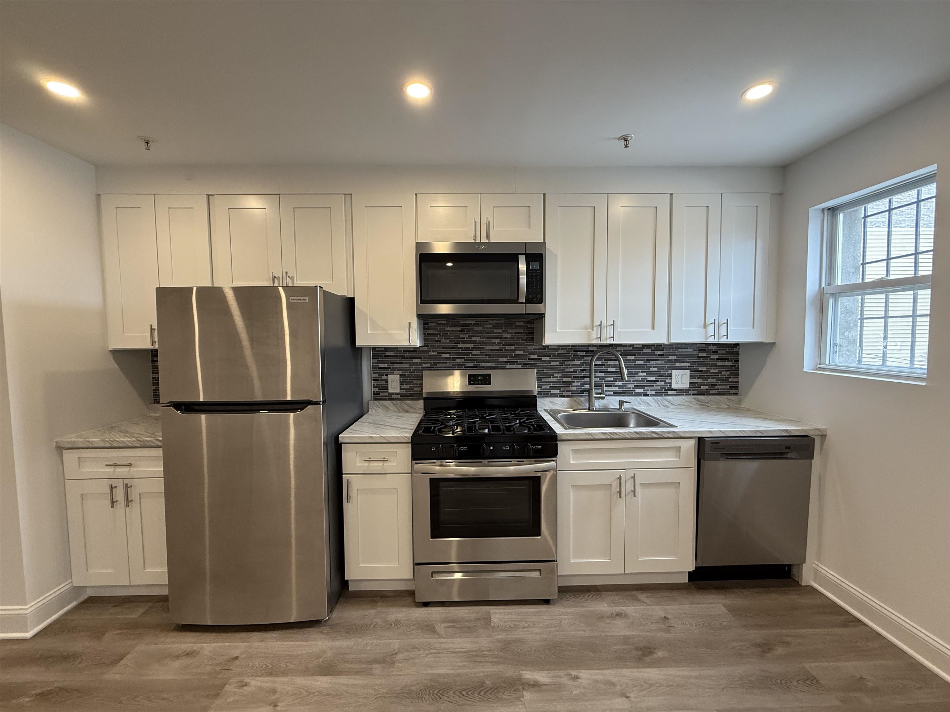 # 250009752 - For Rent in West New York NJ