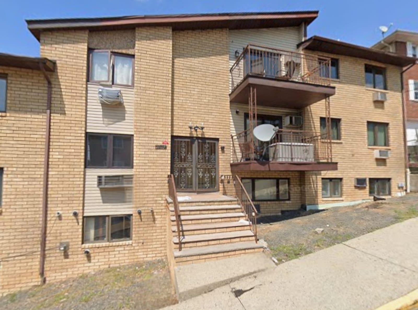 # 250009762 - For Rent in North Bergen NJ