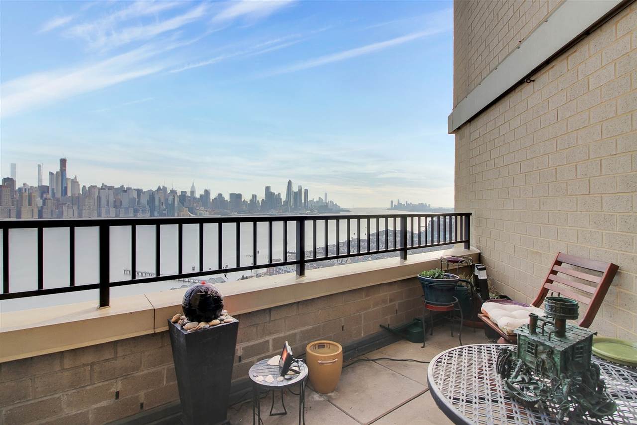 # 250009960 - For Rent in Guttenberg NJ