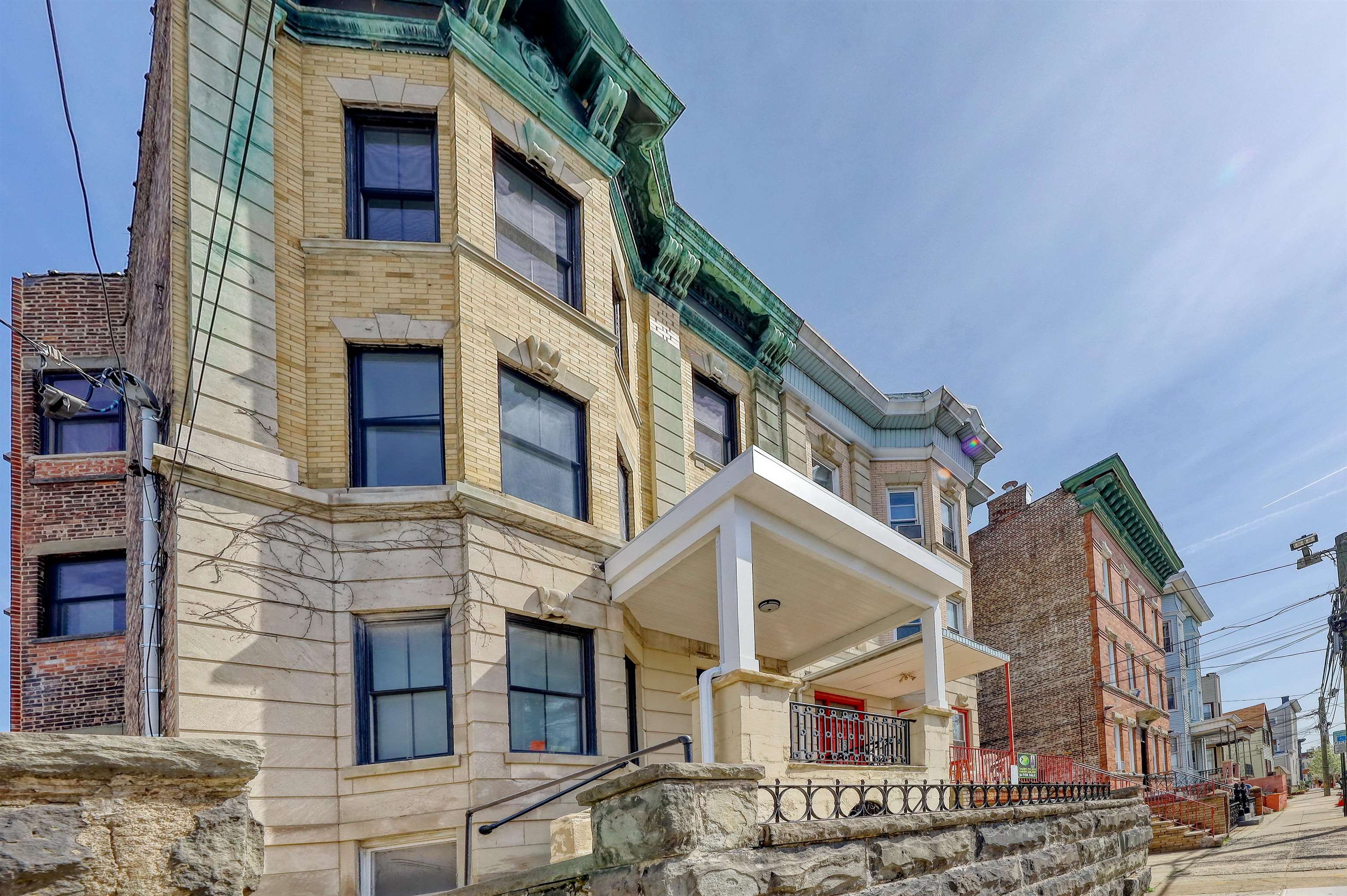 # 250009970 - For Rent in Union City NJ