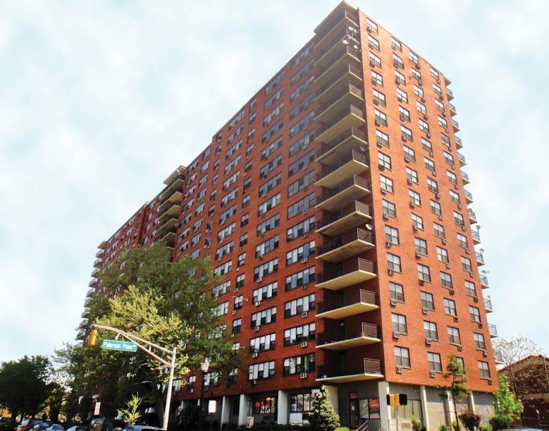 # 250009983 - For Rent in Union City NJ