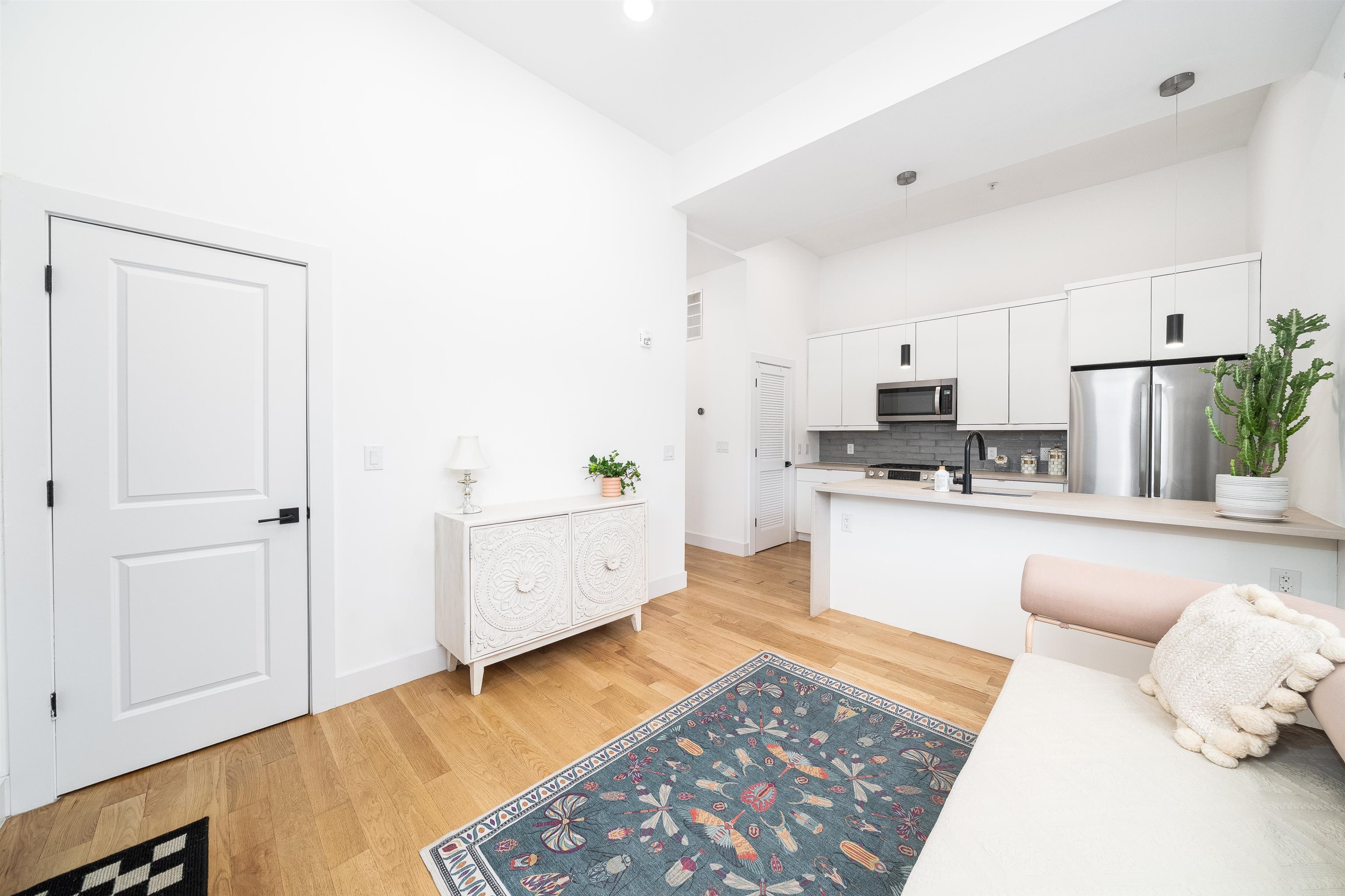 # 250009993 - For Rent in JERSEY CITY - Heights NJ