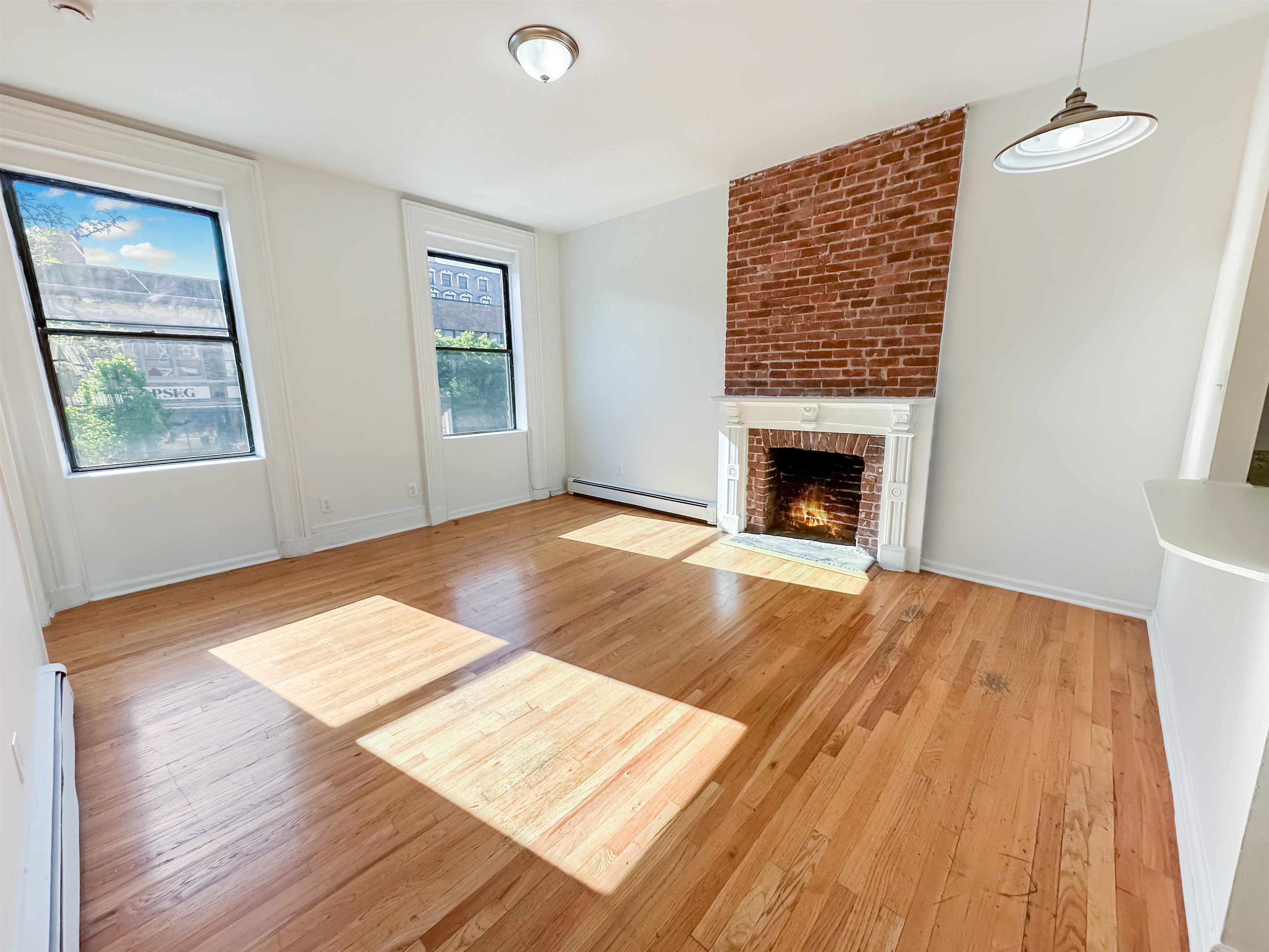 # 250010035 - For Rent in Hoboken NJ