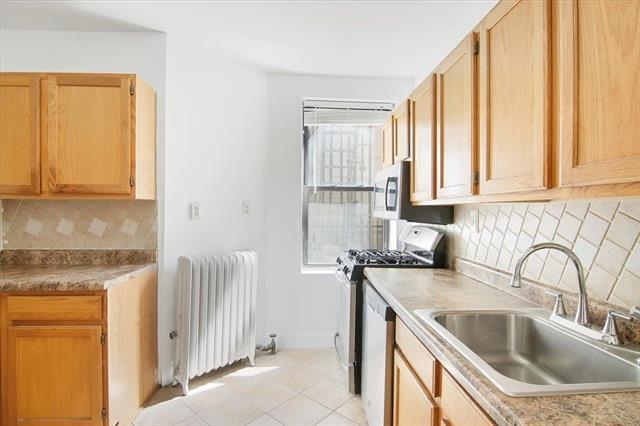 # 250010049 - For Rent in North Bergen NJ