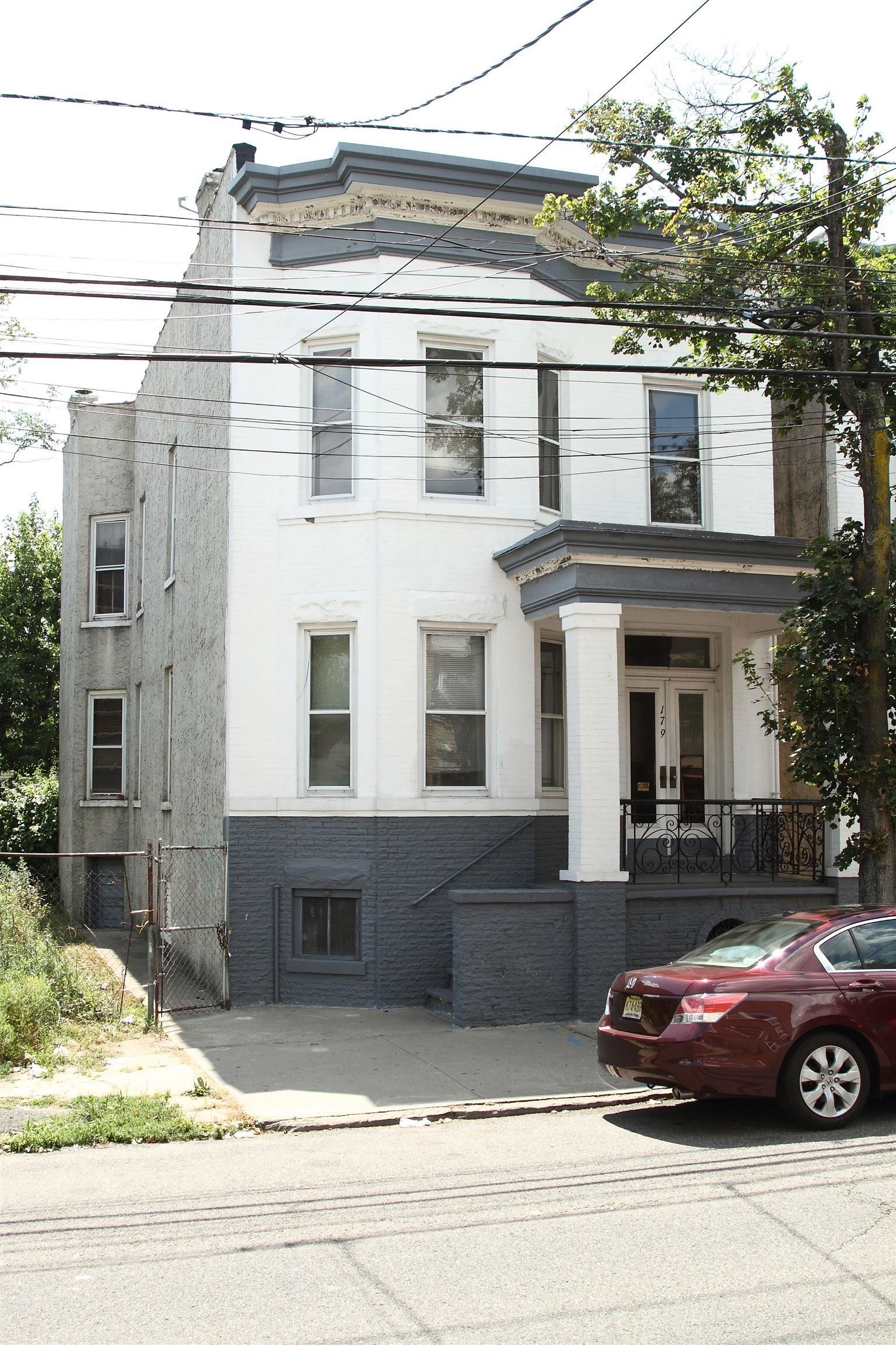 # 250010062 - For Rent in JERSEY CITY - Heights NJ