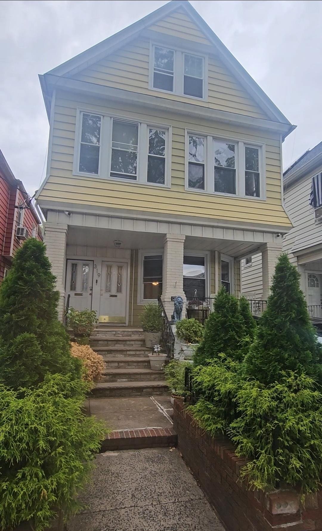 # 250010068 - For Rent in Bayonne NJ