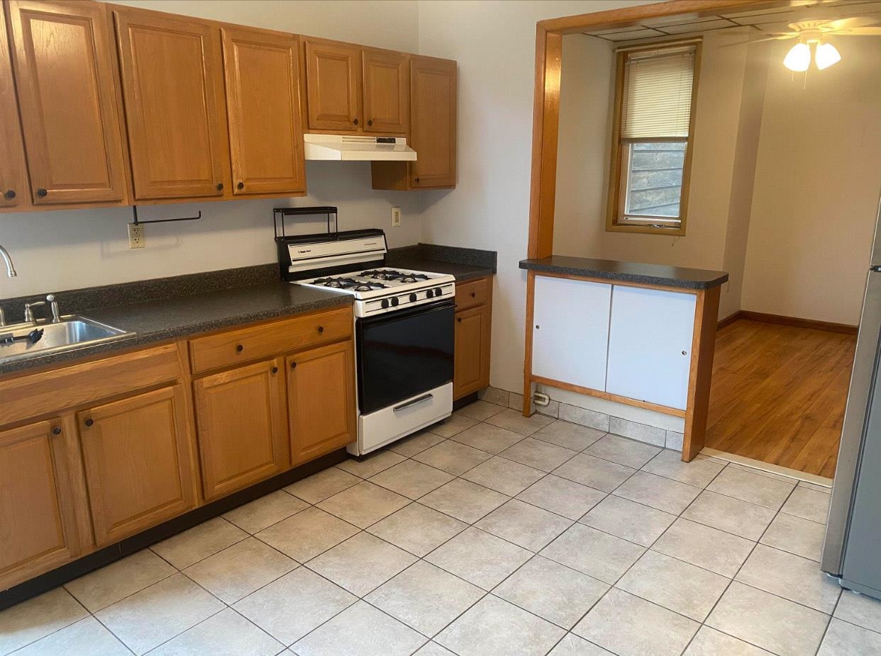 # 250010074 - For Rent in JERSEY CITY - Journal Square NJ
