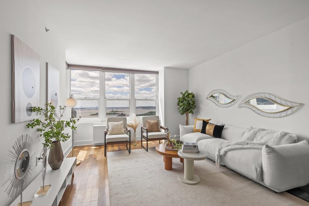 # 250010085 - For Rent in JERSEY CITY - Downtown NJ