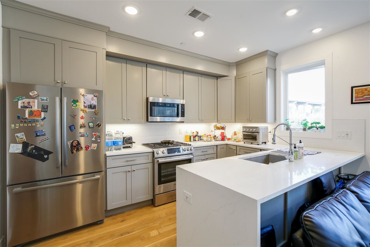 # 250010086 - For Rent in JERSEY CITY - Downtown NJ