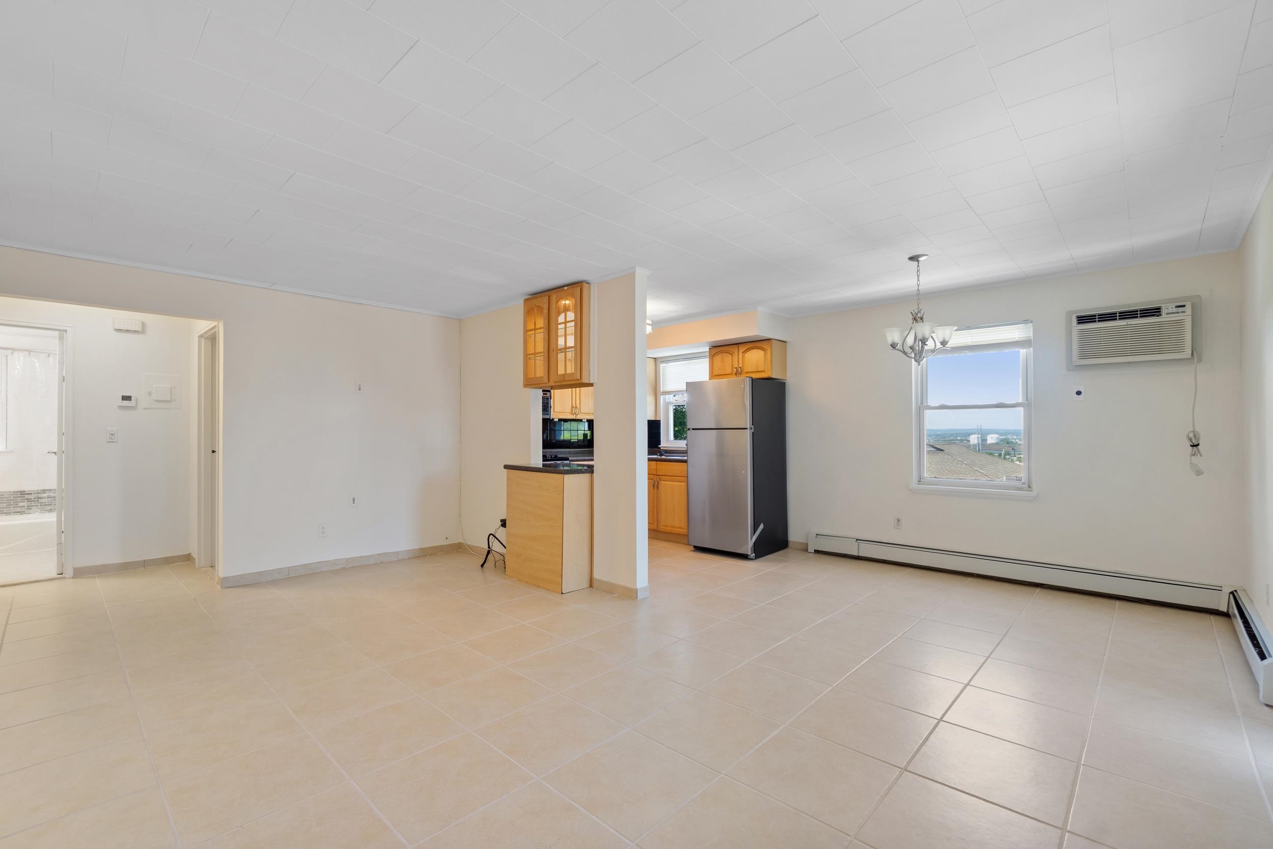 # 250010138 - For Rent in North Bergen NJ