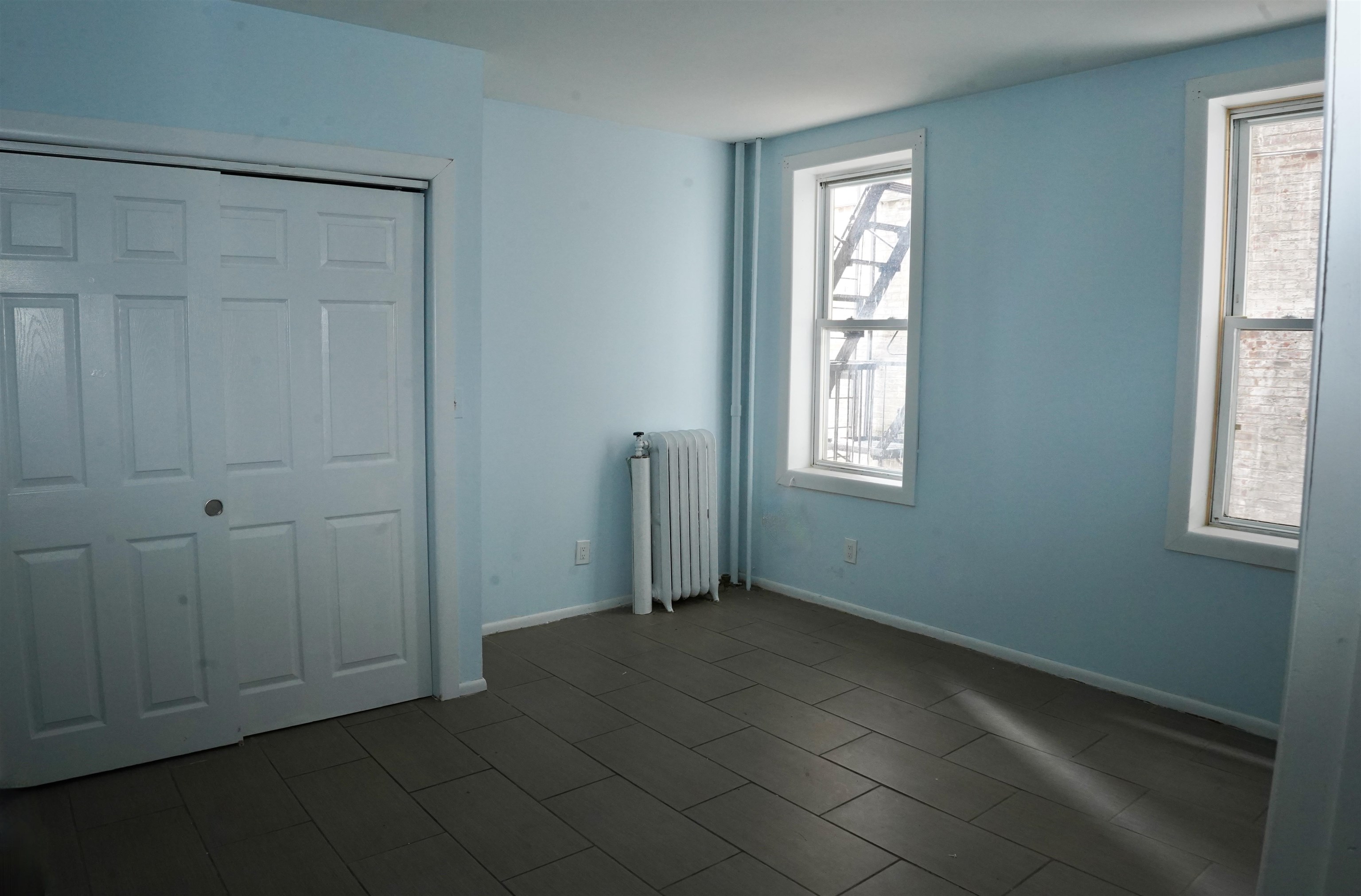 # 250010150 - For Rent in Union City NJ