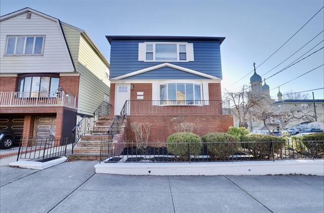# 250010171 - For Rent in Bayonne NJ