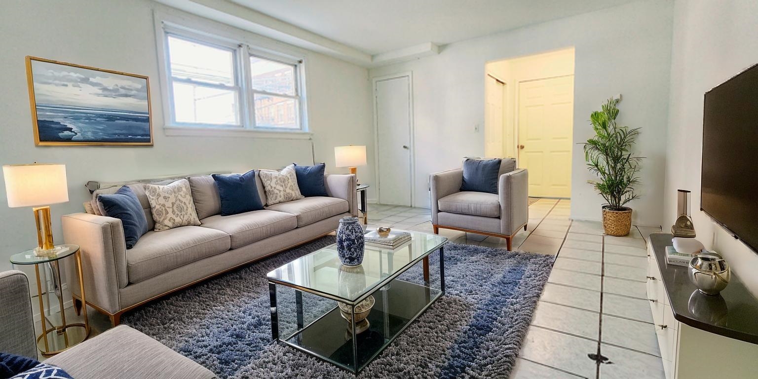 # 250010184 - For Rent in West New York NJ