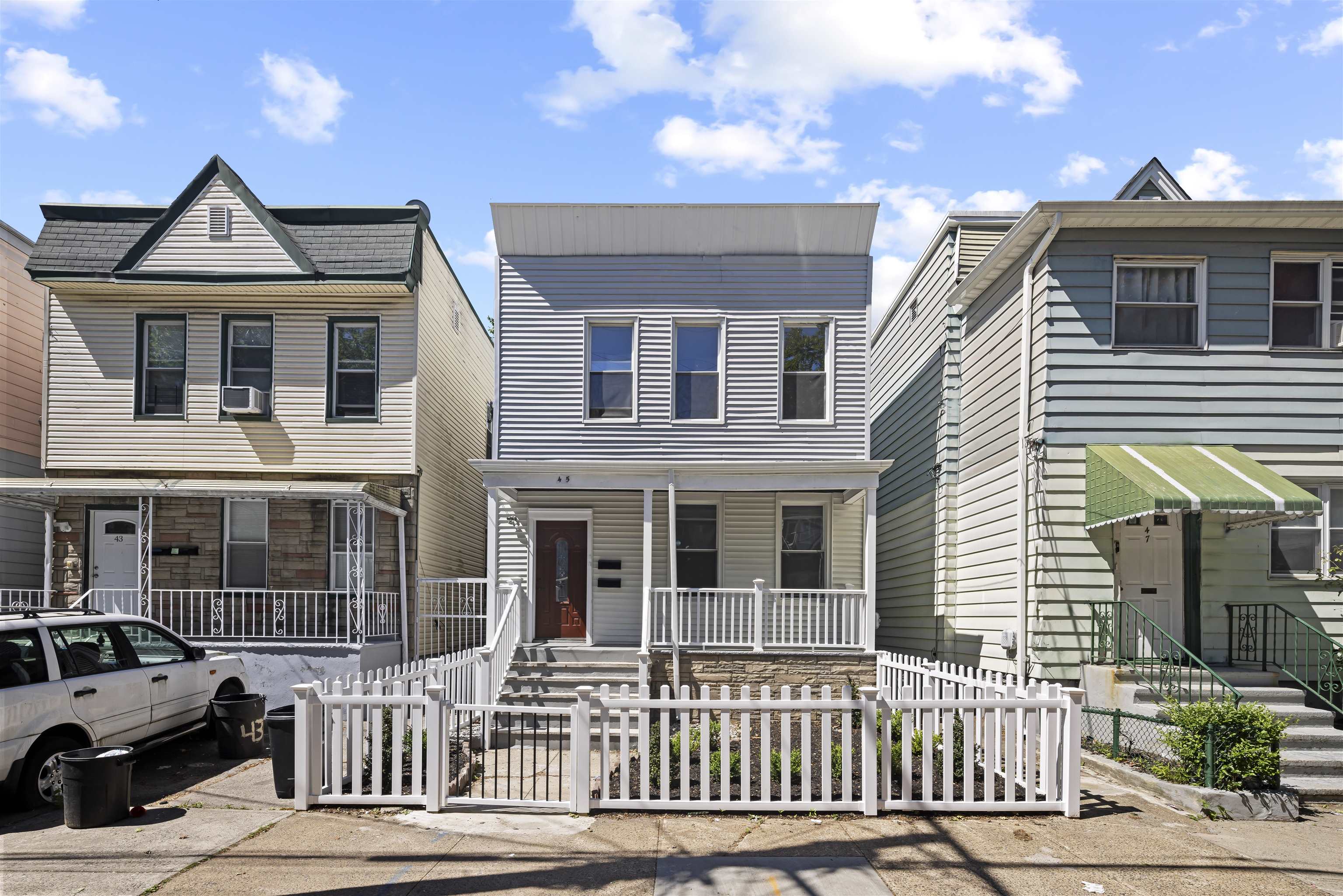 # 250010235 - For Rent in JERSEY CITY - Greenville NJ
