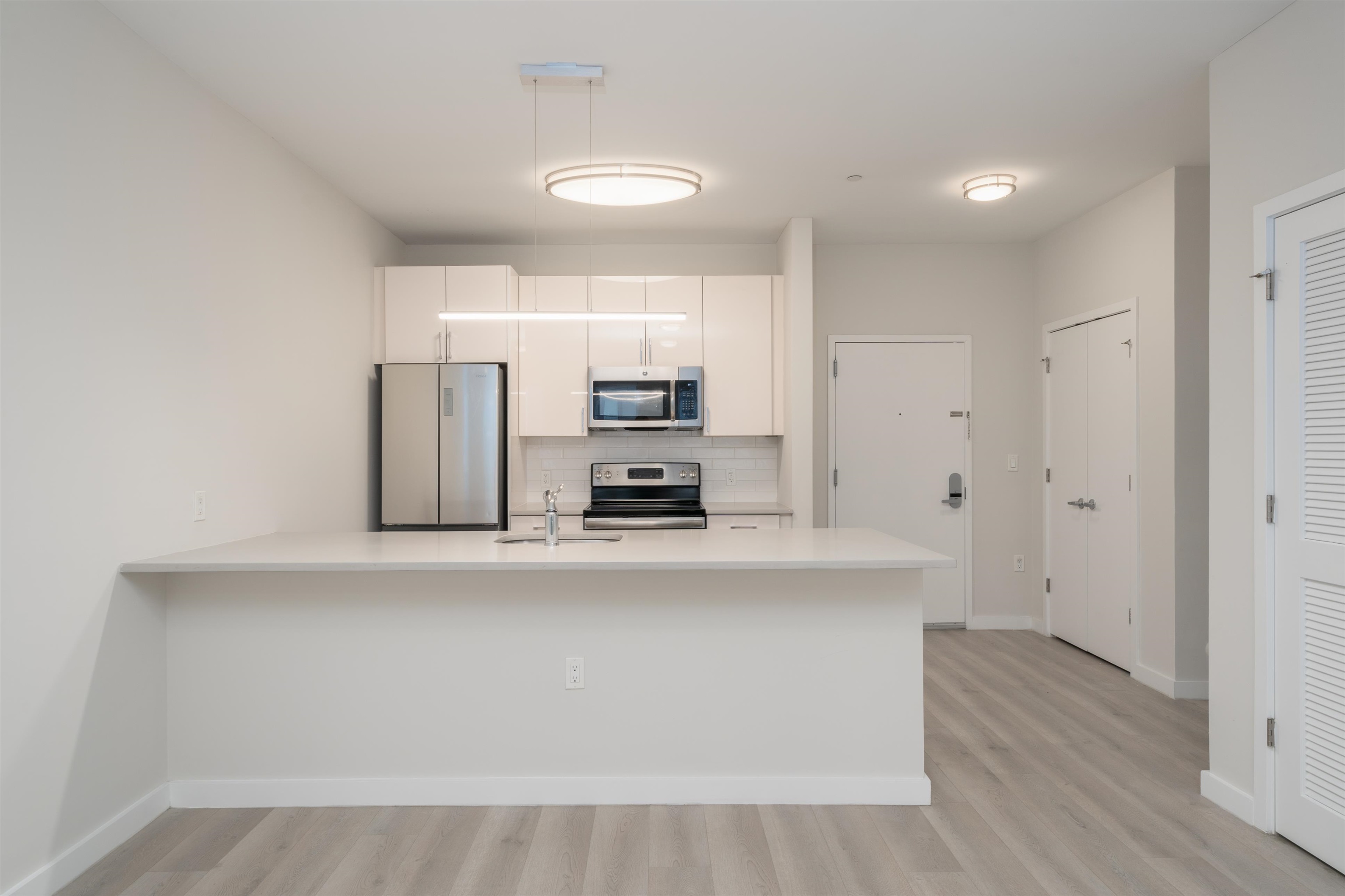 # 250010238 - For Rent in JERSEY CITY - West Bergen NJ