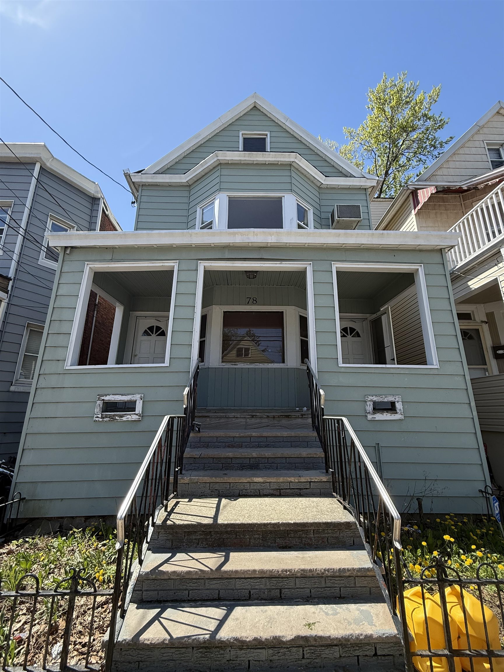 # 250010287 - For Rent in Bayonne NJ