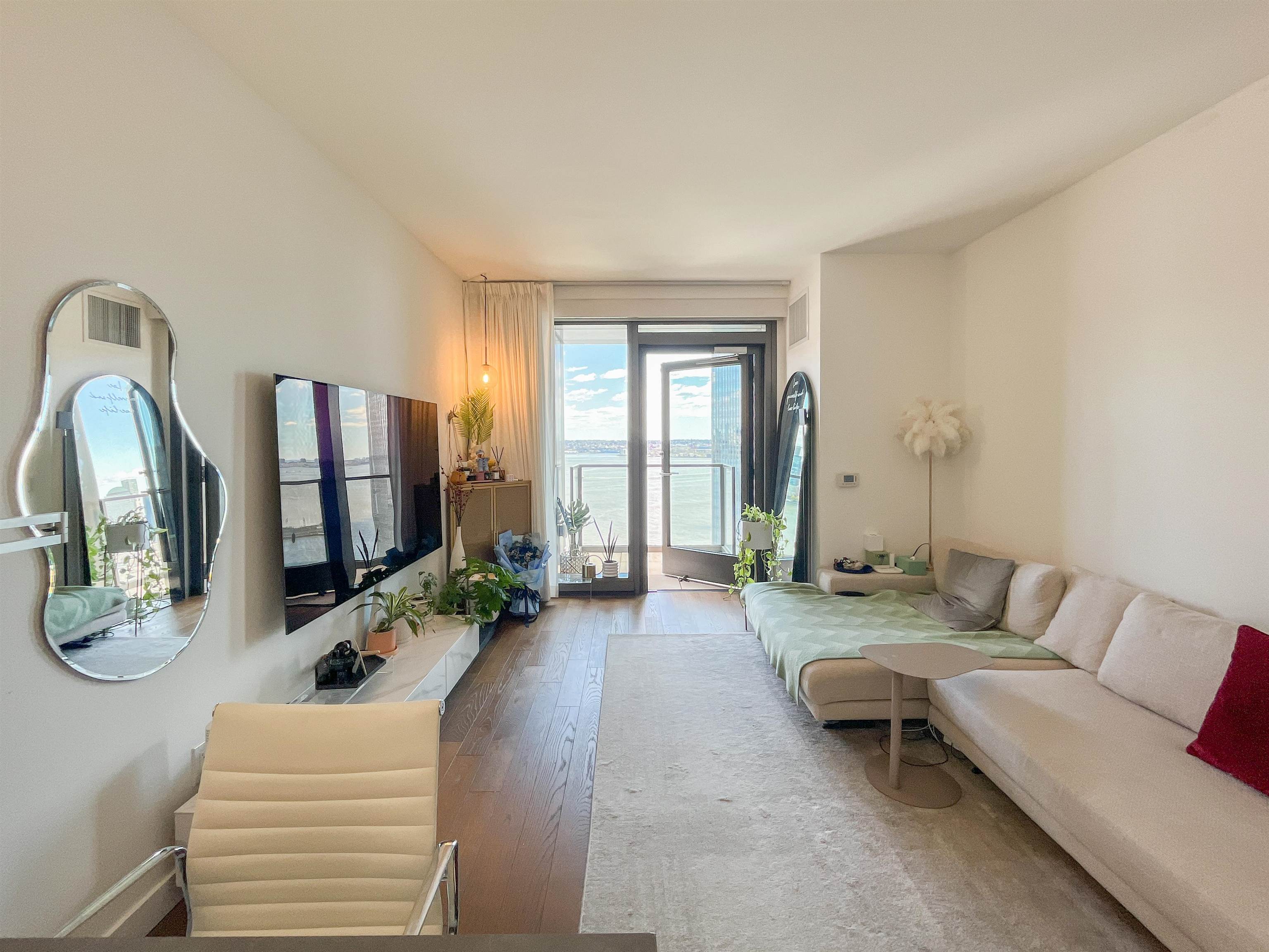 # 250010335 - For Rent in JERSEY CITY - Downtown NJ